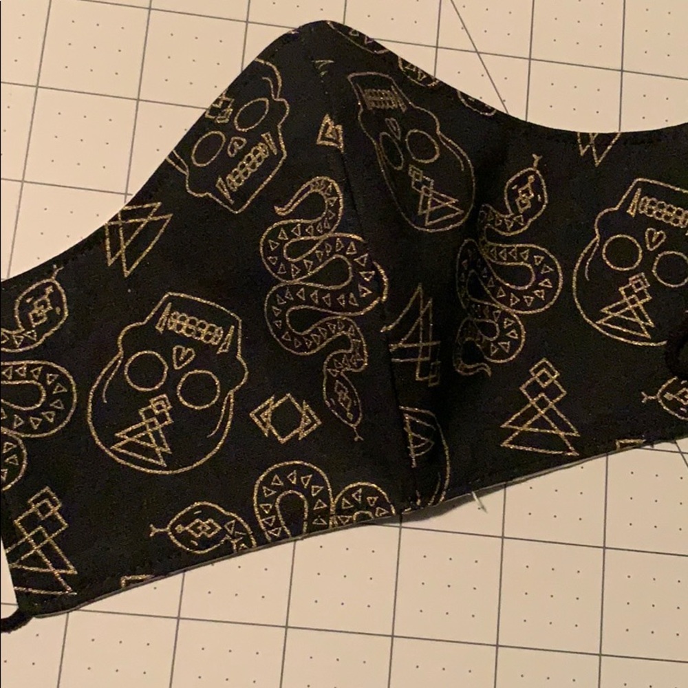 Snakes and skulls